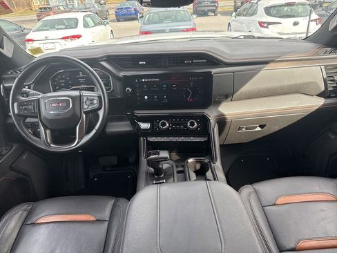 Used 2023 GMC Sierra 1500 AT4 w/ Technology Package image 12