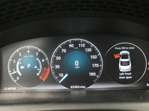 Used 2016 Jaguar XJ L Portfolio RWD image 12