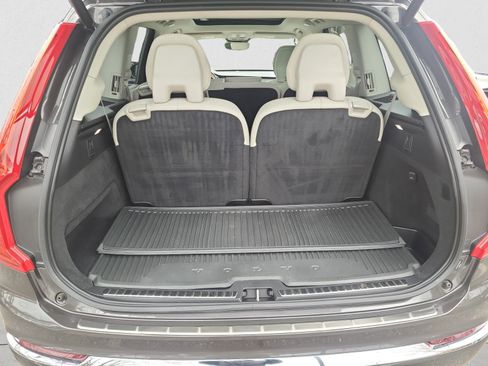 Used 2023 Volvo XC90 B6 Plus w/ Protection Package image 21