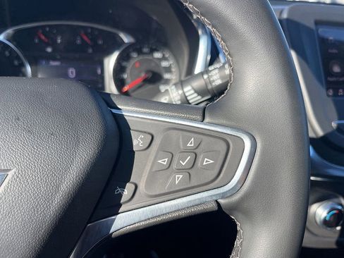 Used 2023 Chevrolet Equinox LT image 35