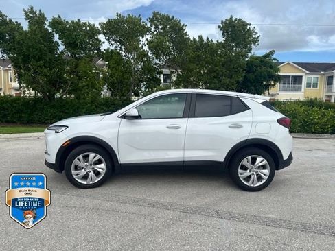 Certified 2024 Buick Encore GX Preferred FWD image 4
