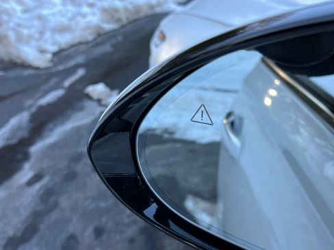 Used 2023 Genesis GV70 2.5T w/ Select Package image 27