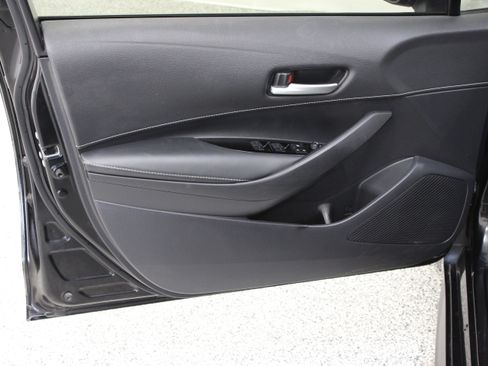 Used 2025 Toyota Corolla SE FWD image 12