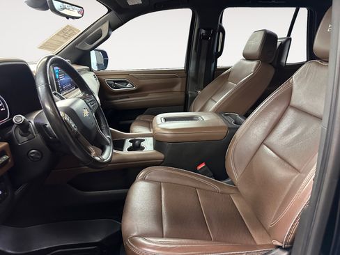Used 2021 Chevrolet Tahoe High Country w/ Premium Package RWD image 23