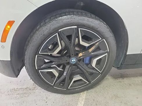 Used 2024 BMW iX xDrive50 w/ Premium Package AWD/4WD image 2