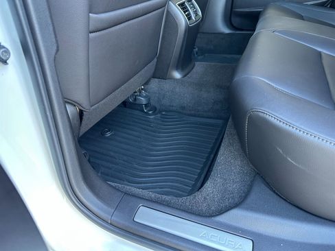 Used 2017 Acura TLX image 30