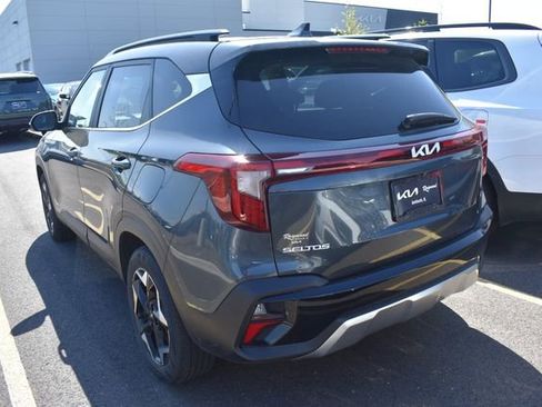 Used 2024 Kia Seltos EX AWD/4WD image 4