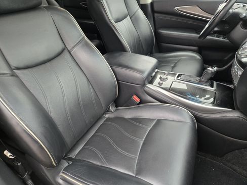 Used 2016 INFINITI QX60 w/ Premium Package image 7