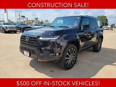Used 2026 Lexus GX 550 w/ Accessory Package (2T) AWD/4WD image 2