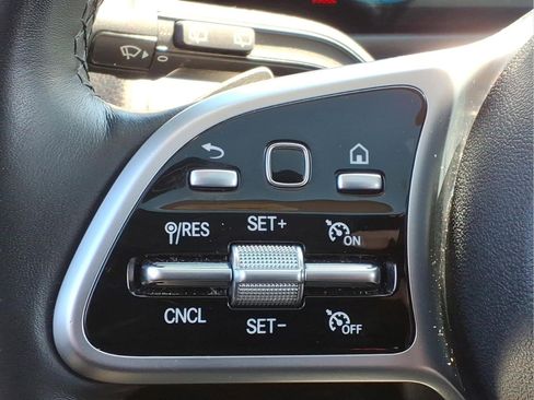 Certified 2022 Mercedes-Benz GLB 250 4MATIC image 29