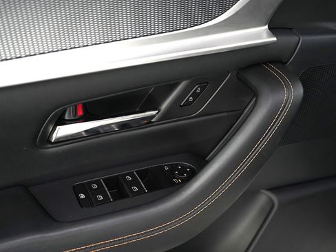 Certified 2024 MAZDA CX-90 Plug-In Hybrid w/ Preferred image 22