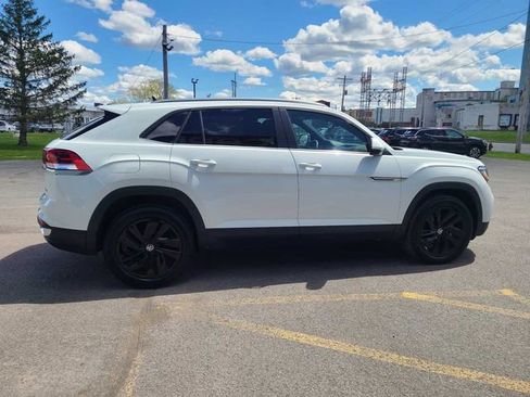 Used 2023 Volkswagen Atlas Cross Sport SE AWD/4WD image 6