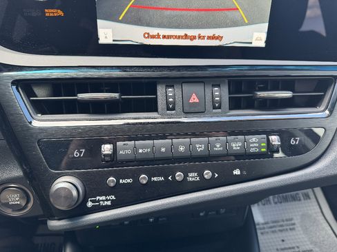 Used 2025 Lexus ES 350 w/ Premium Package FWD image 20