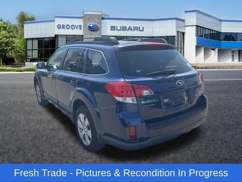 Used 2011 Subaru Outback 2.5i Limited w/ PWR Moonroof Pkg AWD/4WD image 3