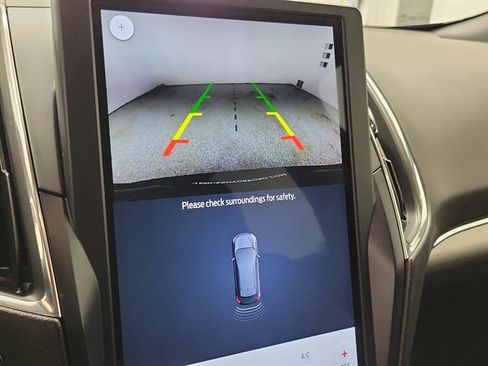 Used 2022 Ford Edge ST image 27