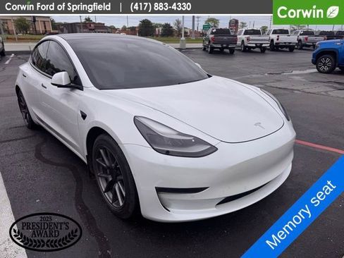 Used 2021 Tesla Model 3 Standard Range Plus image 3