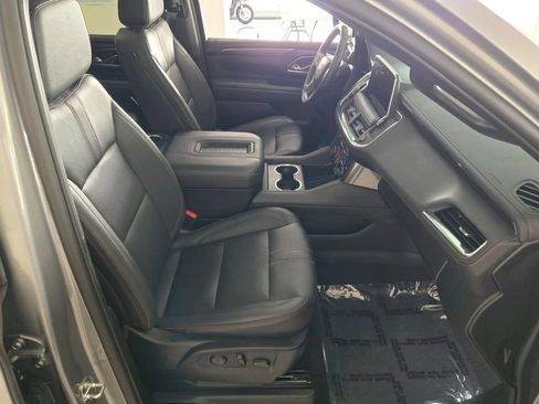 Certified 2024 Chevrolet Tahoe RST w/ Sport Performance Package AWD/4WD image 6