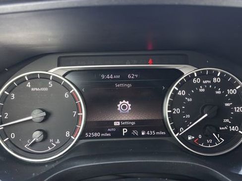 Used 2024 Nissan Rogue SV image 12