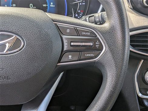 Used 2019 Hyundai Santa Fe SEL image 16