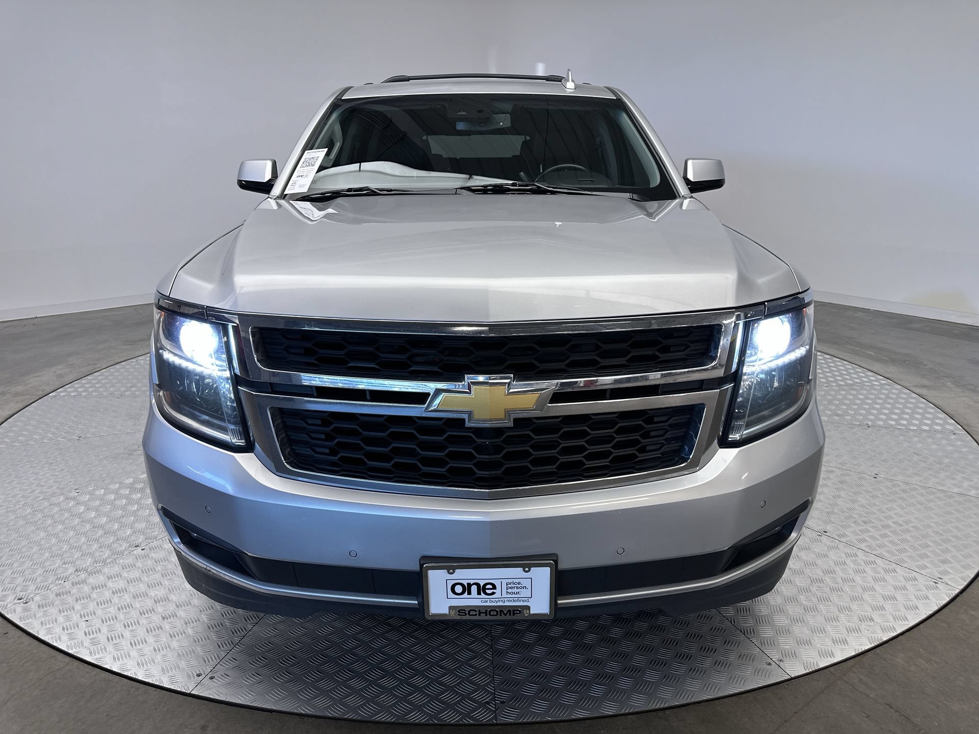 Used 2018 Chevrolet Suburban LT AWD/4WD image 32