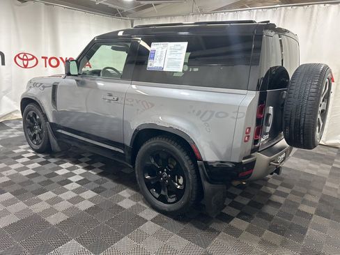 Used 2022 Land Rover Defender 90 X-Dynamic SE image 5