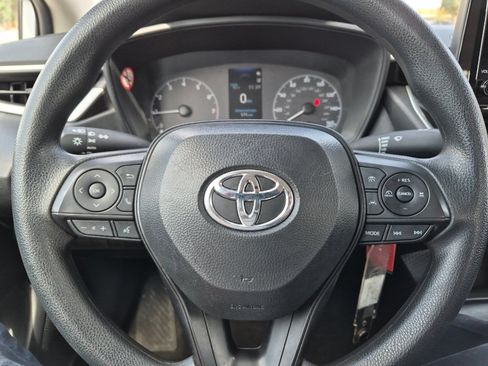 Certified 2025 Toyota Corolla LE FWD image 19