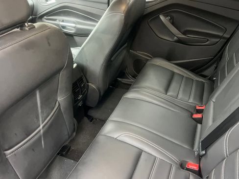 Used 2019 Ford Escape SEL image 5