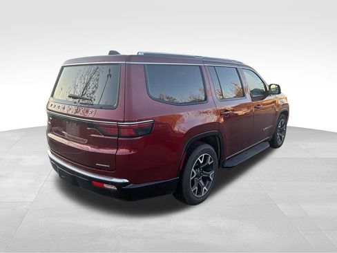 Used 2024 Jeep Wagoneer Series III image 9