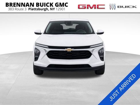 Certified 2024 Chevrolet Trax LS w/ LS Convenience Package FWD image 8