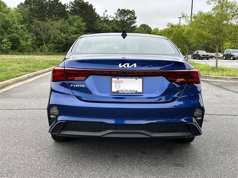 Used 2022 Kia Forte LXS image 7