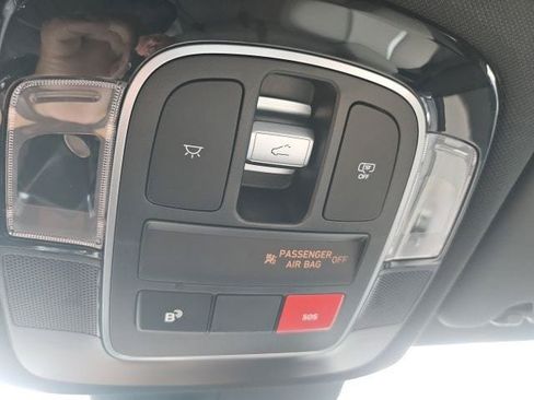 Used 2025 Hyundai Tucson Limited AWD/4WD image 16