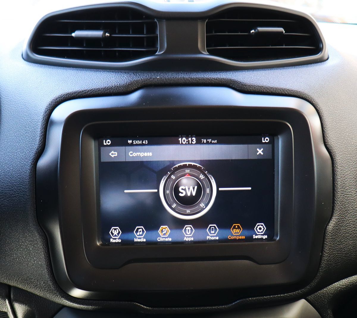 Used 2019 Jeep Renegade Latitude FWD image 50