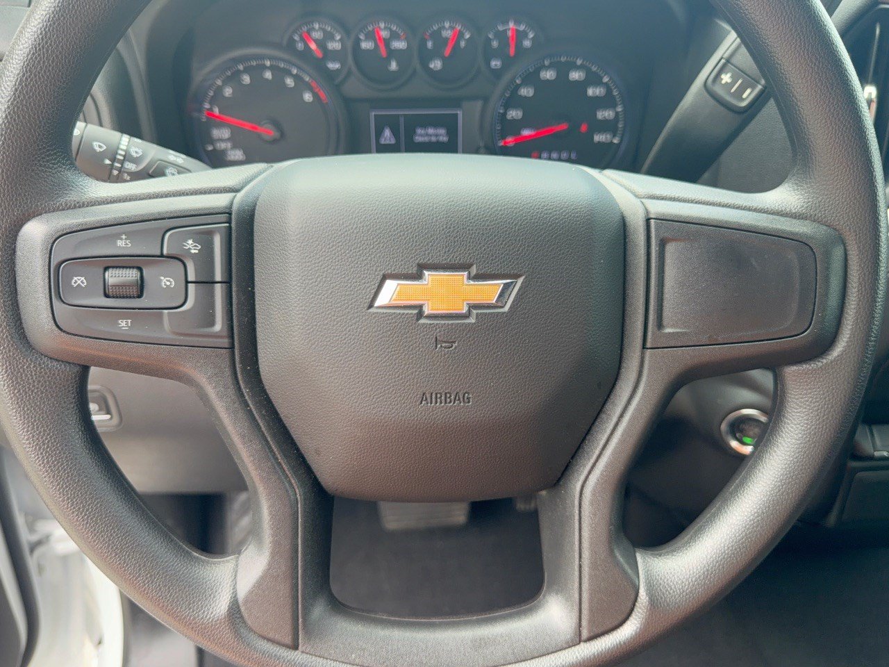 Used 2026 Chevrolet Silverado 1500 Custom w/ LPO, Dark Essentials Package RWD image 10