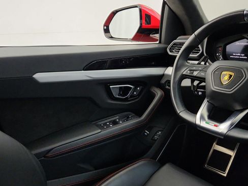 Used 2022 Lamborghini Urus AWD/4WD image 20