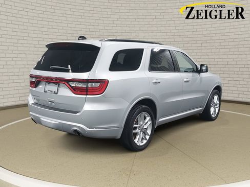 Used 2023 Dodge Durango GT image 5