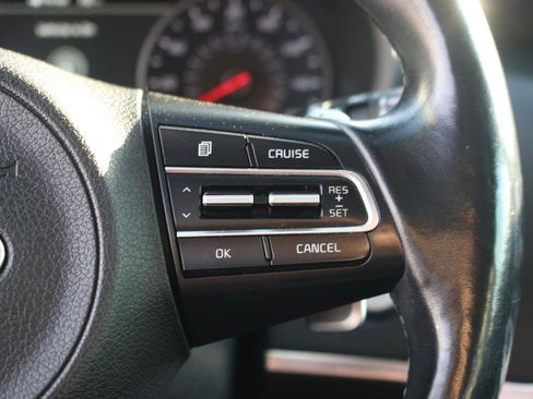 Used 2018 Kia Stinger Premium AWD/4WD image 18