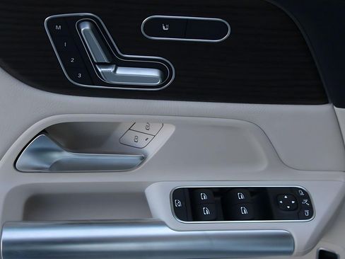 New 2026 Mercedes-Benz GLA 250 4MATIC image 13