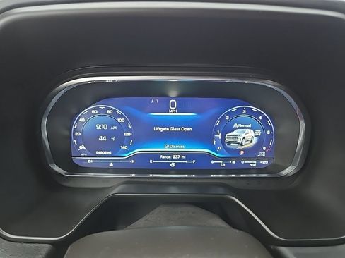 Used 2024 Chevrolet Tahoe Premier AWD/4WD image 40