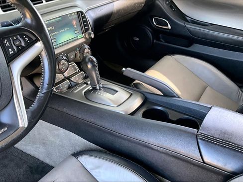 Used 2014 Chevrolet Camaro SS RWD image 17