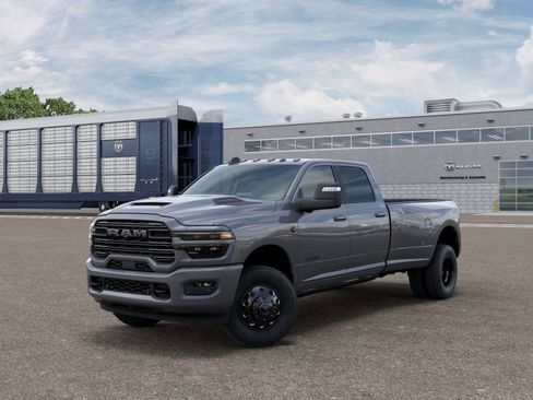 New 2026 RAM 3500 Laramie AWD/4WD image 6