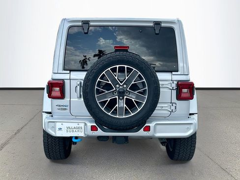 Used 2024 Jeep Wrangler High Altitude AWD/4WD image 6