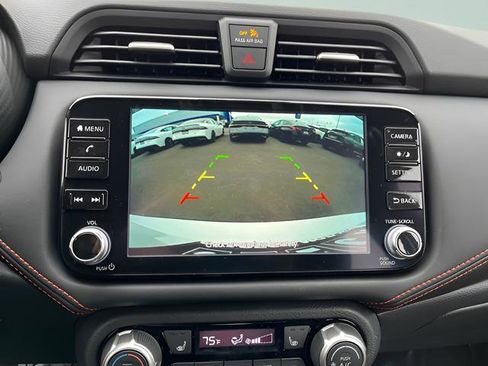 New 2025 Nissan Versa SR w/ Trunk Package FWD image 18