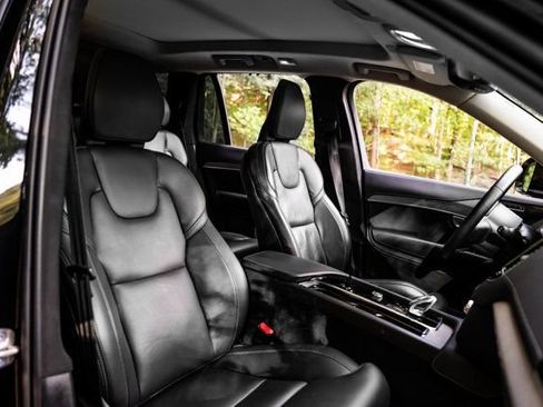 Used 2025 Volvo XC90 B6 Ultra w/ Lounge Package AWD/4WD image 43