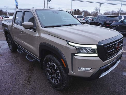 Used 2022 Nissan Frontier PRO-4X image 3