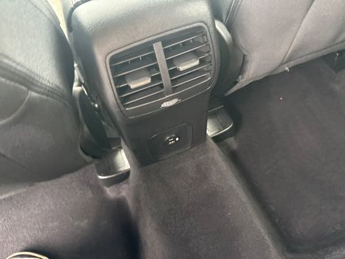 Used 2022 Ford Escape SE w/ Convenience Package FWD image 19