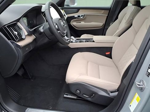 New 2026 Volvo XC90 B6 Plus w/ Protection Package Premier AWD/4WD image 14