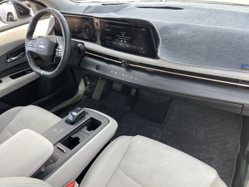 Used 2024 Nissan Ariya AWD image 14