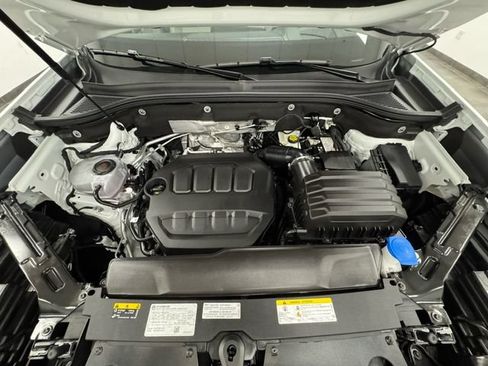 Used 2025 Volkswagen Atlas SEL Premium R-Line AWD/4WD image 32