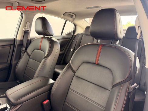 Used 2025 Nissan Sentra SR w/ SR Premium Package FWD image 14
