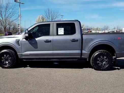 Used 2023 Ford F150 XL w/ Trailer Tow Package image 5
